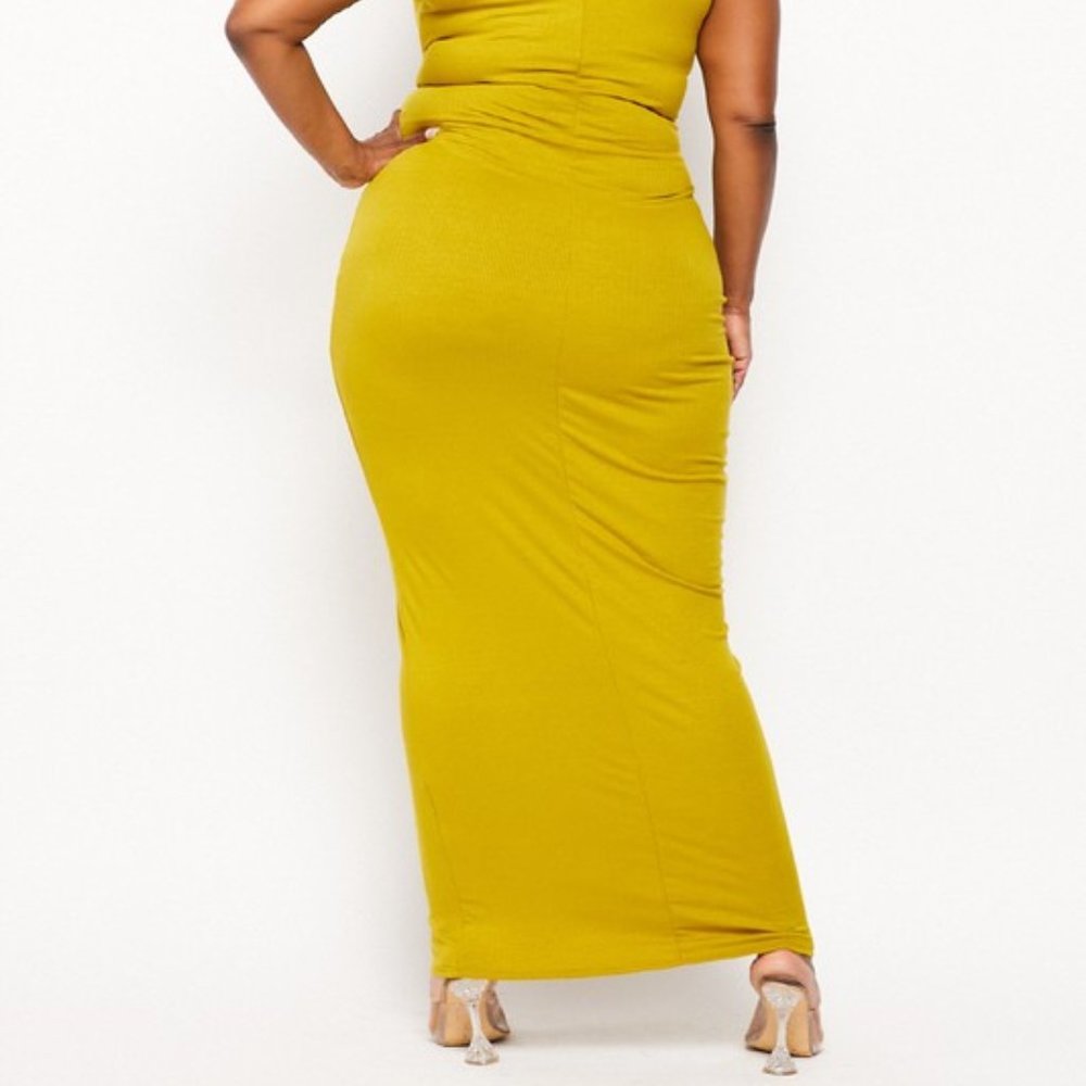Plus Size Ribbed Tank Dress - Picture 2 of 5